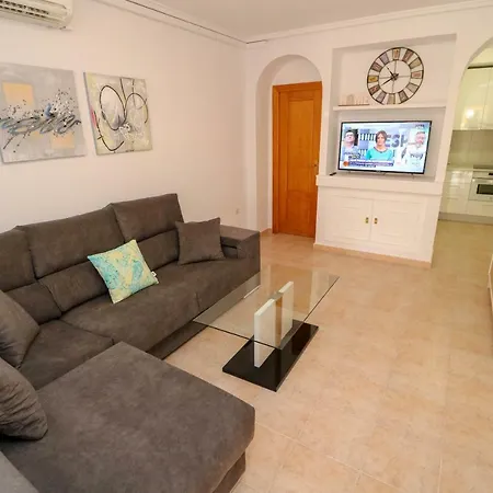 New Apartment, 150m To The Sandy Beach Of La-mata Апартаменти Торрев'єха